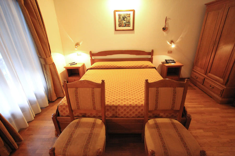 Hotel Berthod Courmayeur Exterior photo